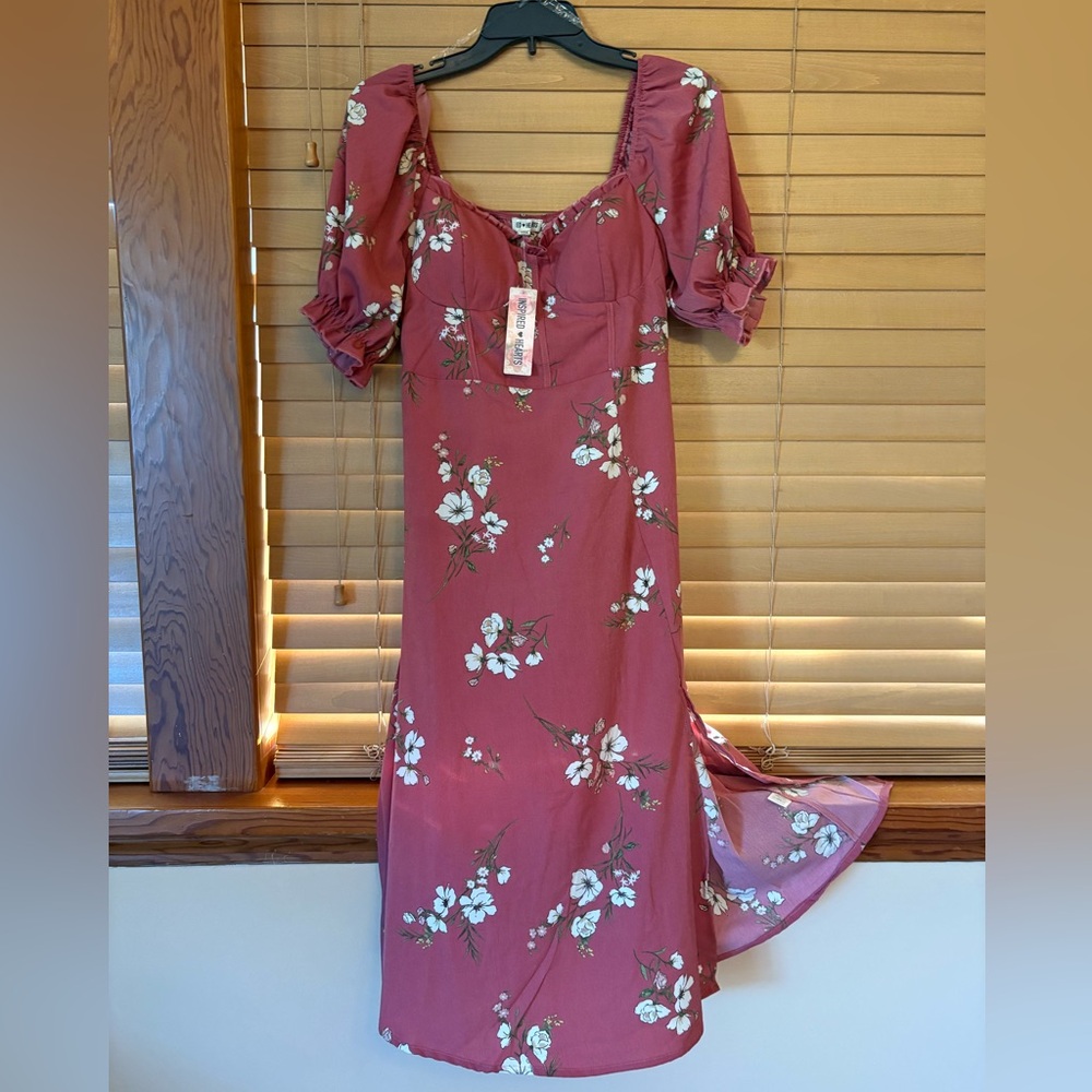 Inspired Hearts NWT Burgundy Puff Sleeve Midi Dress Size Medium